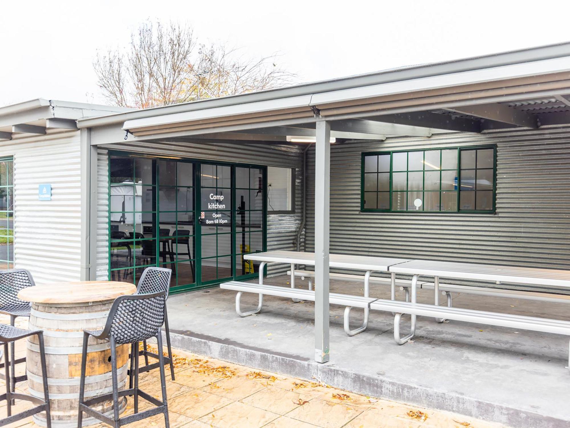 Nrma Ballarat Holiday Park Екстериор снимка