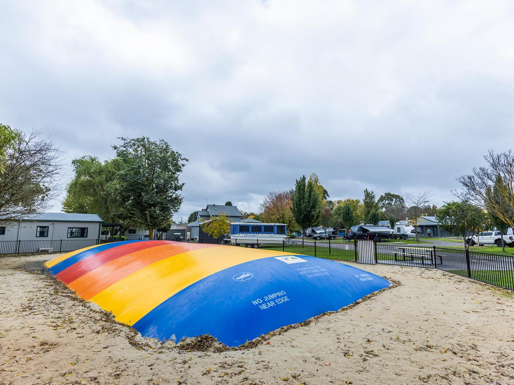 Nrma Ballarat Holiday Park Екстериор снимка