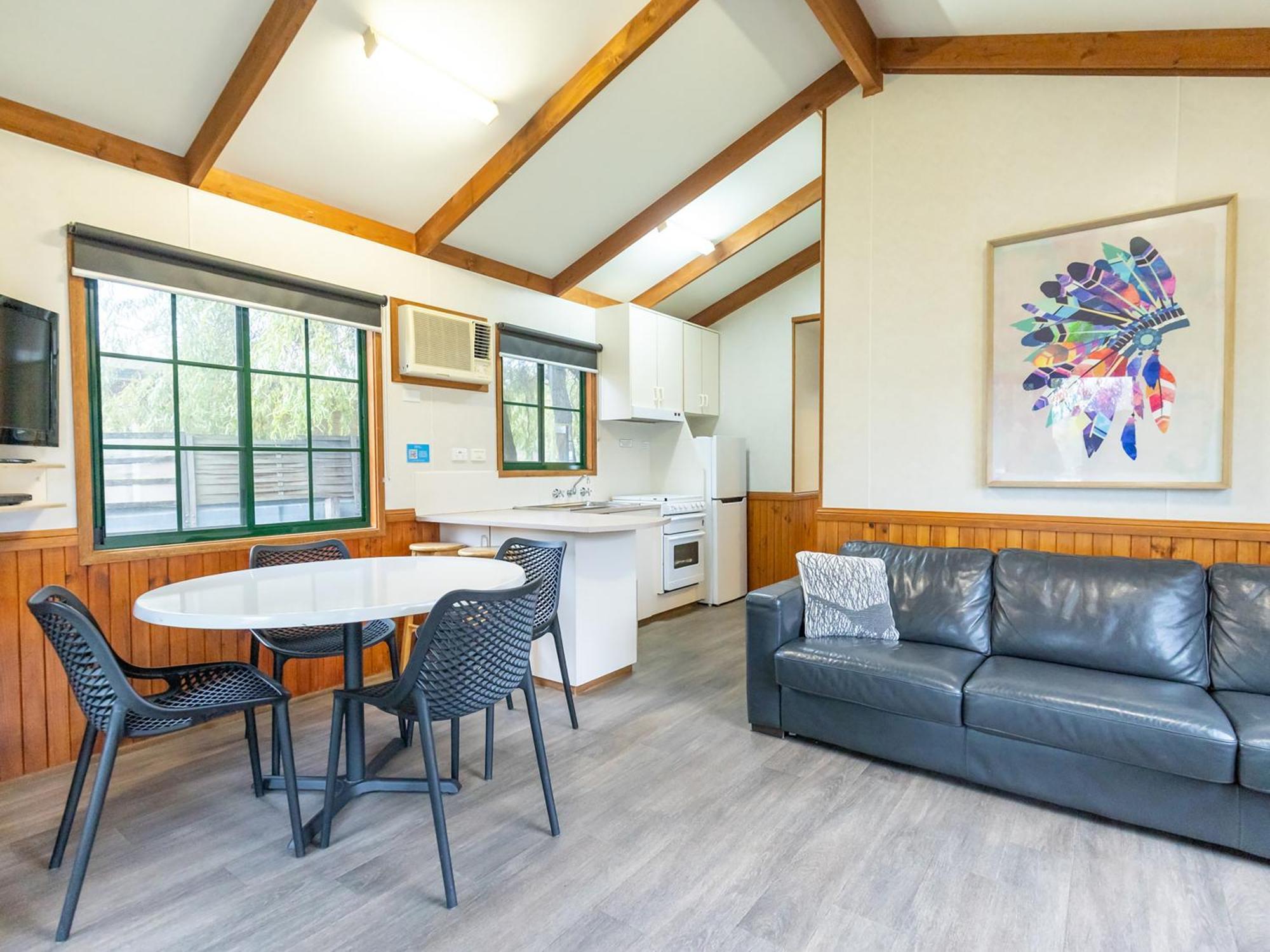 Nrma Ballarat Holiday Park Екстериор снимка