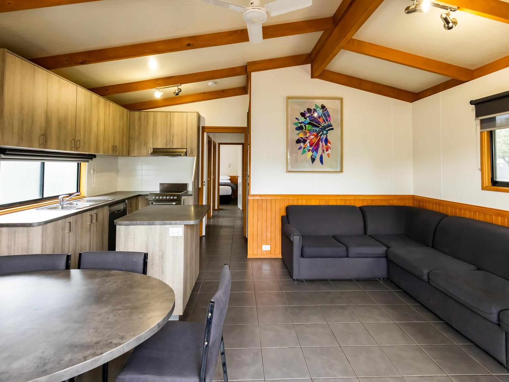 Nrma Ballarat Holiday Park Стая снимка