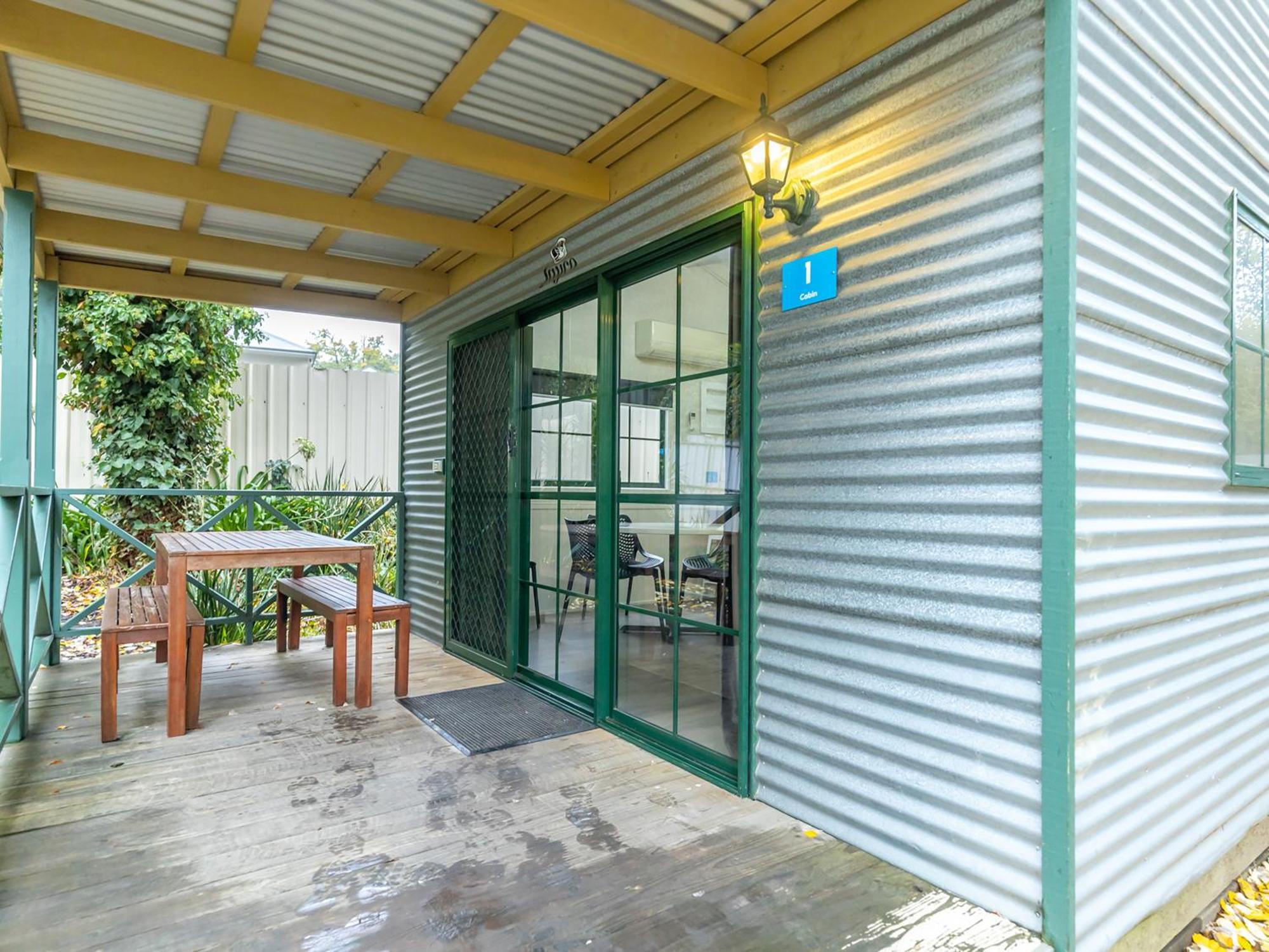 Nrma Ballarat Holiday Park Стая снимка